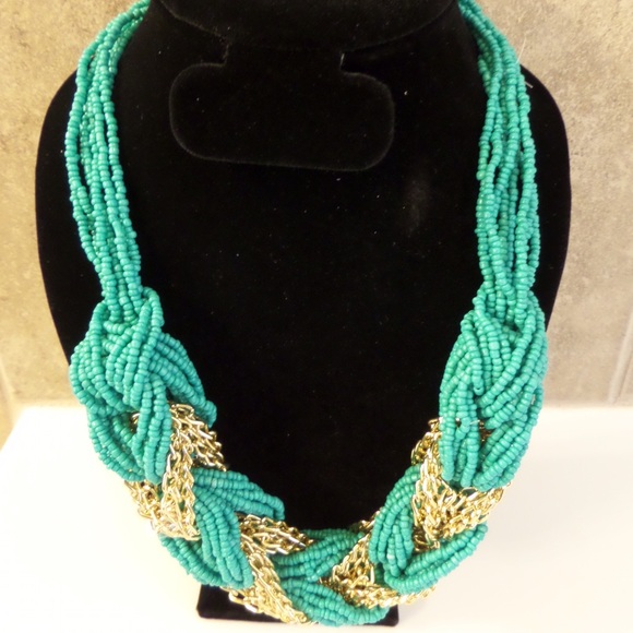 Jewelry - NEW! Turquoise Beaded Necklace